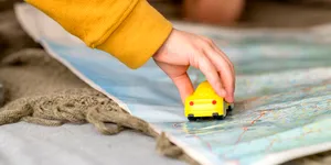 Seller de mașinuțe și machete auto din eMAG Marketplace, amendat după ce a „bombardat” cu e-mailuri publicitare o persoană