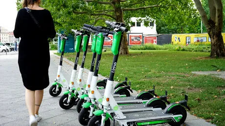 Trotinetele electrice de închiriat nu vor mai circula în parcurile din București. Acestea se vor opri automat