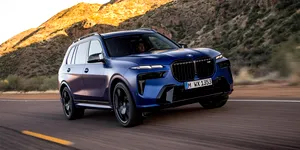Cel mai mare SUV de la BMW va primi o nouă generație în 2027. Primele imagini spion cu noul model