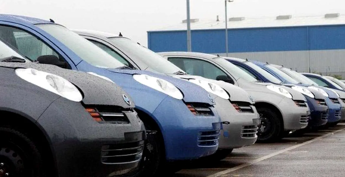 Nissan reduce producţia