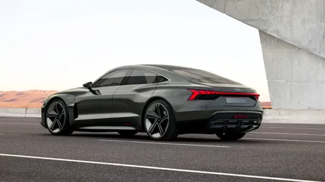 A fost lansat în producție modelul 100% electric Audi e-tron GT