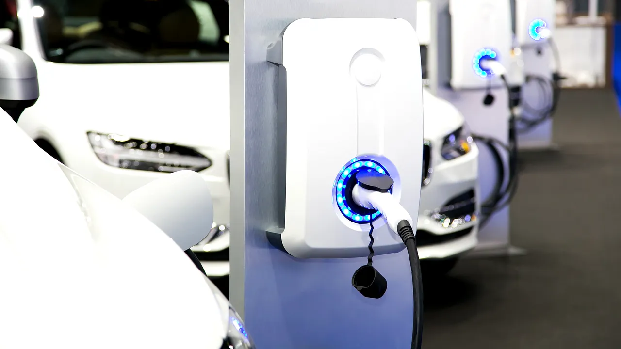 shutterstock_rabla-plus-electrice 