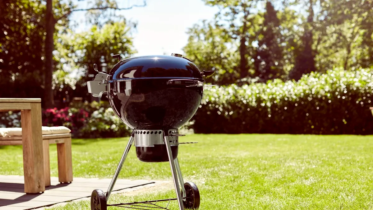 (P) Ia-ți grătarul în mașină și evadează la iarbă verde cu aceste grill-uri portabile premium