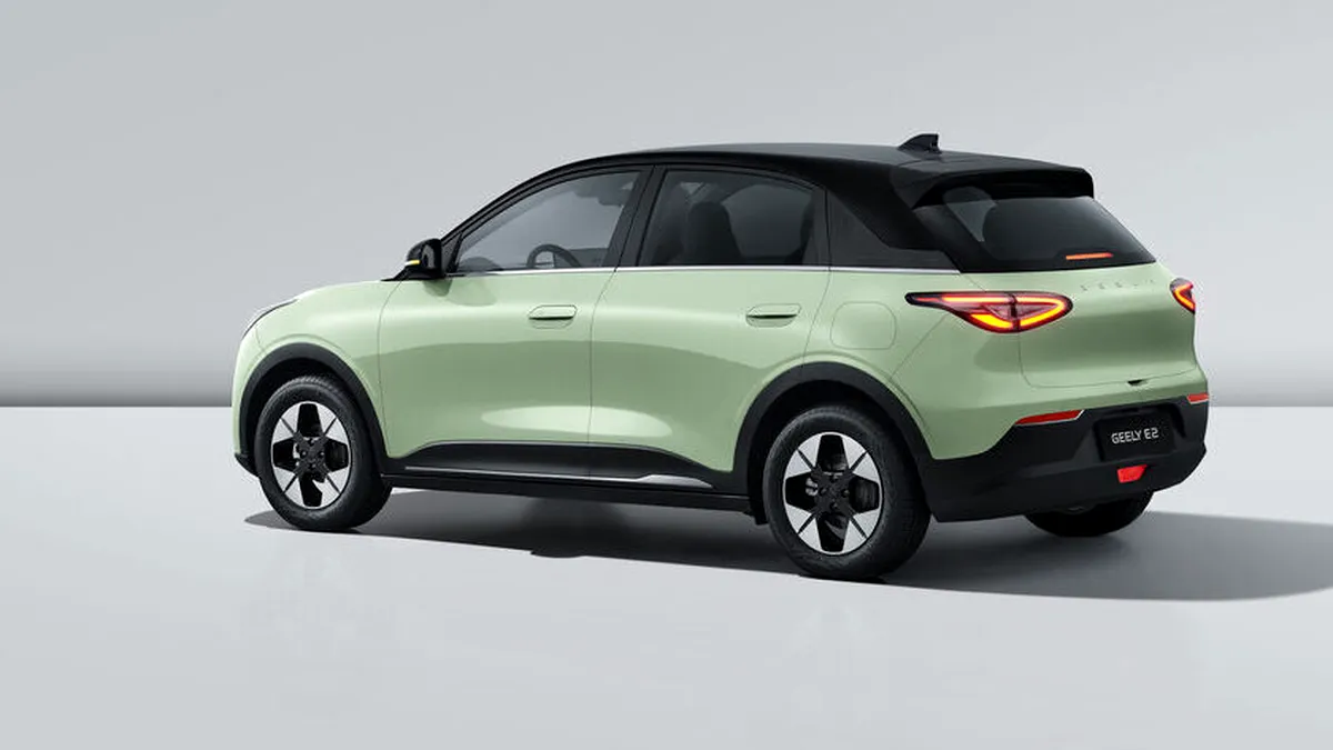 Geely E2 ajunge în România. Electrica de 21.990 de euro intră în luptă cu Renault 5 și Volkswagen ID. Polo