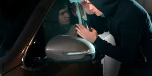 Un tânăr din Sibiu a furat o mașină de Revelion și a folosit-o timp de două luni înainte să fie prins. Hoțul nu avea nici permis