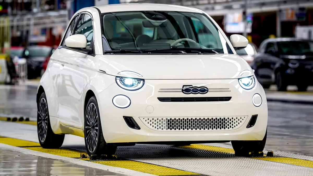 Stellantis intră pe terenul mașinilor electrice mici. Planul „E-Car” vizează direct Volkswagen și Renault