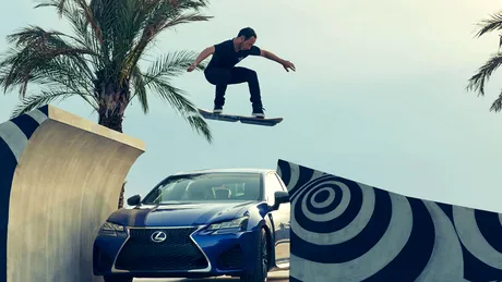 Lexus a făcut un hoverboard adevărat. Sau, mai pe româneşte, un skateboard care pluteşte în aer (VIDEO)