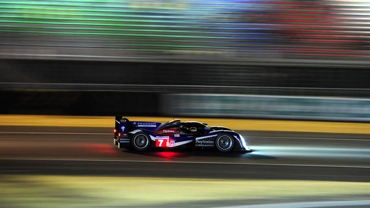 Peugeot Total ocupă două locuri pe podium la Le Mans 2011
