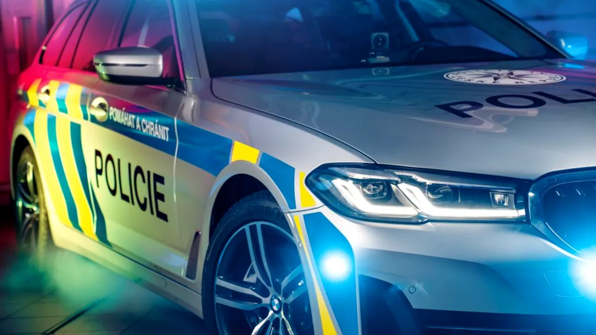 BMW 540i xDrive Touring arată bine ca mașină de poliție
