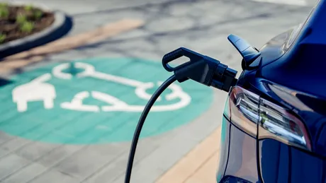 De ce o mașină electrică are nevoie de o asigurare adaptată tehnologiei sale