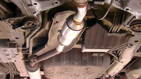 Cum îți dai seama că cineva ți-a furat catalizatorul și ce poți face? Cât costă în 2026 înlocuirea acestuia