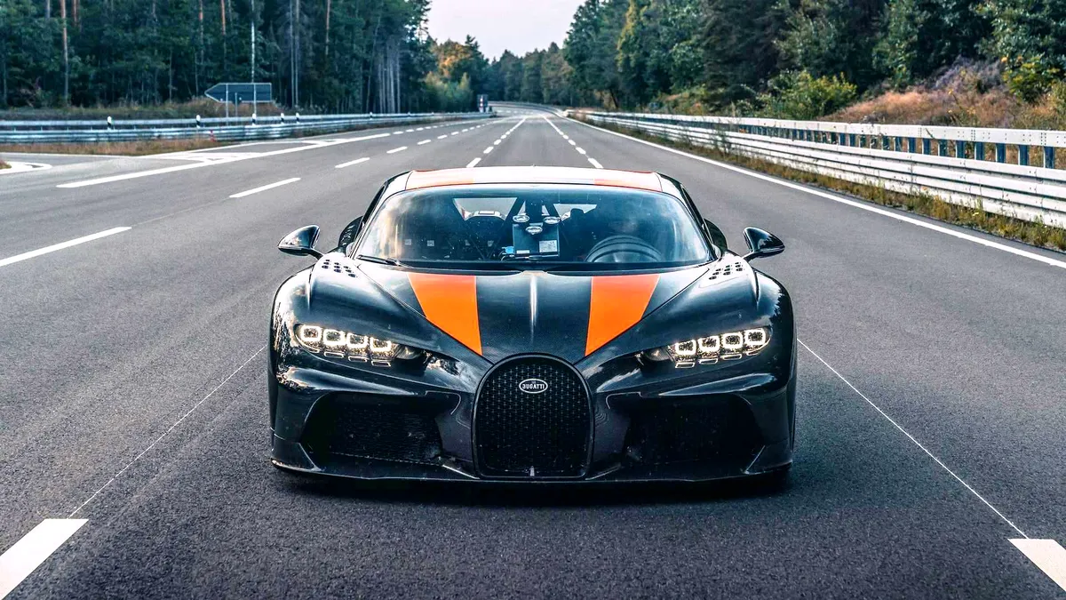 Un Bugatti Chiron Super Sport 300+ a fost oprit de poliție în Londra. Care a fost motivul? (cu video)