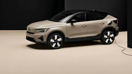 Schimbări în gama de electrice Volvo. XC40 și C40 Recharge se vor numi EX40 și EC40