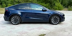 Mașinile electrice au depășit toate celelalte tipuri de propulsie în Germania, în premieră. Tesla Model Y domină vânzările