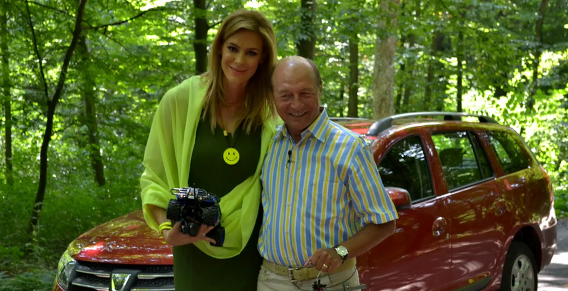 Băsescu testează noua Dacia Logan MCV