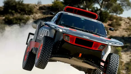 Audi a dezvăluit noul RS Q e-tron E2 cu care va participa la Raliul Dakar 2023