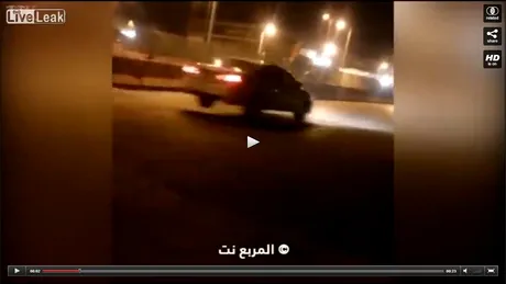 În Arabia Saudită, şoferii au un nou sport: săritura peste limitatoarele de viteză. VIDEO