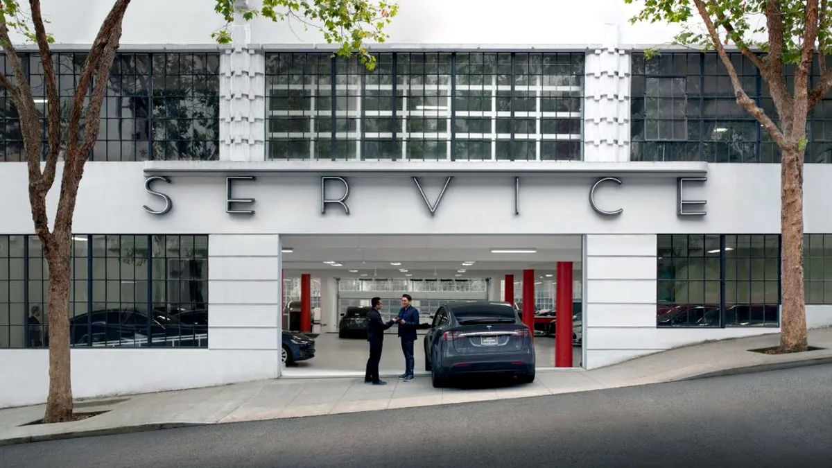 Ultima oră: Tesla a deschis configuratorul de modele pentru România. Primul service, în toamnă