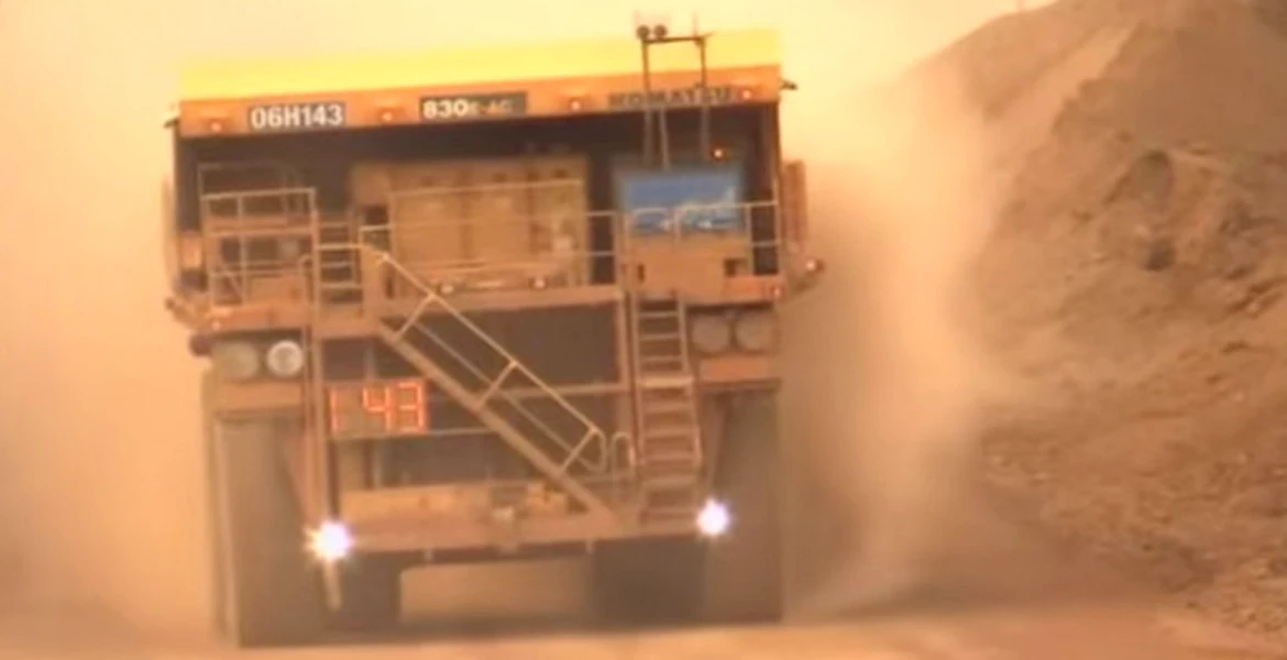 VIDEO: Camioanele de sute de tone care se conduc singure în pustietatea Australiei