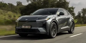 Toyota recheamă în service 10.000 de vehicule C-HR electrice din cauza riscului că ar putea rămâne fără putere în timpul mersului