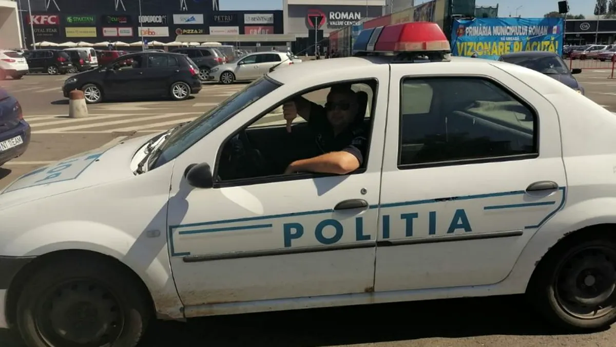 Polițiștii români, trimiși în misiuni cu mașini din 2006, fără servodirecție și fără aer condiționat
