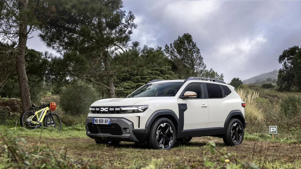 Noua Dacia Duster poate fi comandată în România. Prețurile pornesc de la 18.800 de euro