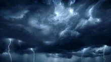 Prognoza meteo pentru vineri, 30 mai 2025: Cod galben de vijelii, averse torențiale și descărcări electrice! Meteorologii ANM au făcut anunțul