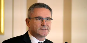 EXCLUSIV | CEO-ul MBDA afirmă că producătorul european de rachete este interesat de parteneriate inclusiv cu industria auto pentru arme accesibile: „În România există câțiva actori de genul acesta”