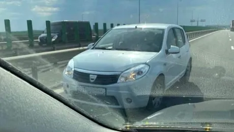 Cu Dacia pe contrasens pe autostradă. Un șofer a încurcat direcțiile pe A2