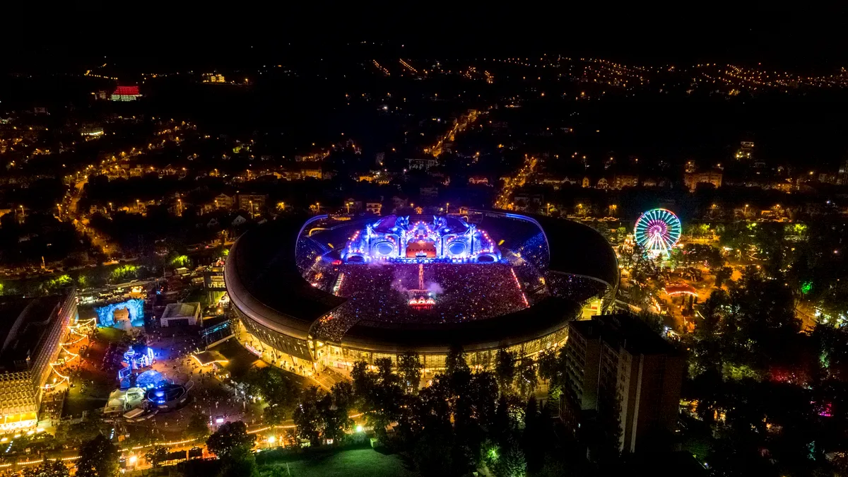 Cu ce mașini vor fi transportați artiștii care vin la festivalul Untold