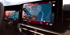 Android Auto vine cu un nou update, disponibil acum. Cum instalezi actualizarea, și ce noutăți aduce?