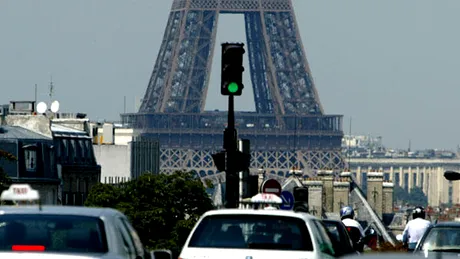 Şoferii cu maşini vechi din Paris sunt vizaţi de o măsură fără precedent