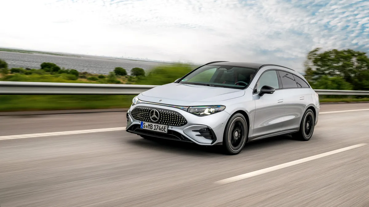 Mercedes-Benz CLA Shooting Brake debutează oficial. Este primul model break complet electric al mărcii - GALERIE FOTO