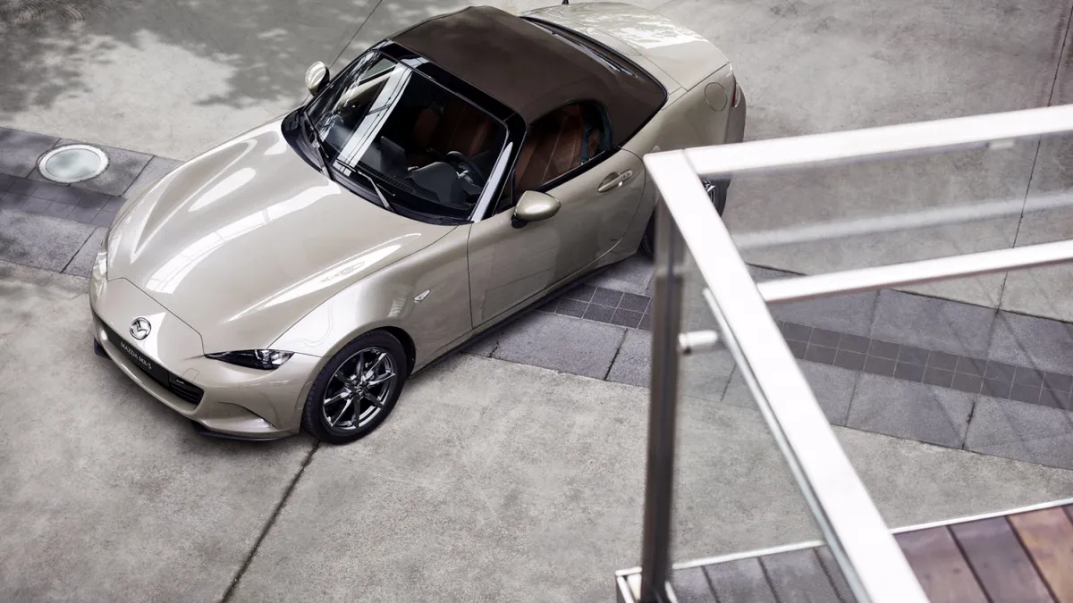 Mazda MX-5 primește noi echipări și culori