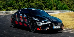 <span class='prepend'>Video |</span> Cel mai nou Mercedes-AMG CLA 45 devine cea mai rapidă mașină din clasa sa pe Nürburgring. Timpul său, mai rapid decât al unui BMW M2