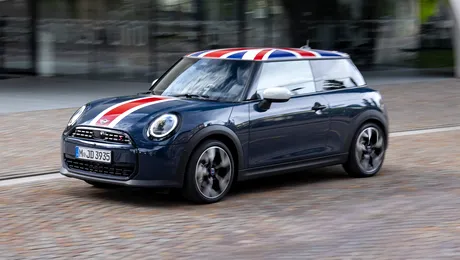 <span class='prepend'>Foto |</span> MINI Cooper aniversează 25 de ani cu o ediție specială. Versiunea Oxford aduce un omagiu locului de naștere a mărcii