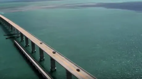Cea mai spectaculoasă autostradă din lume - 181 de kilometri pe mare. VIDEO
