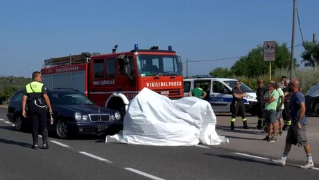 George Clooney a fost implicat într-un accident rutier. Actorul, aflat pe scuter, a fost aruncat în aer 7 metri. Accidentul a fost suprins de o cameră video