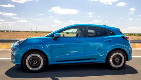 Video / Este acum momentul potrivit să treci la o mașină electrică? Paritatea de preț între electrice și termice, tot mai vizibilă