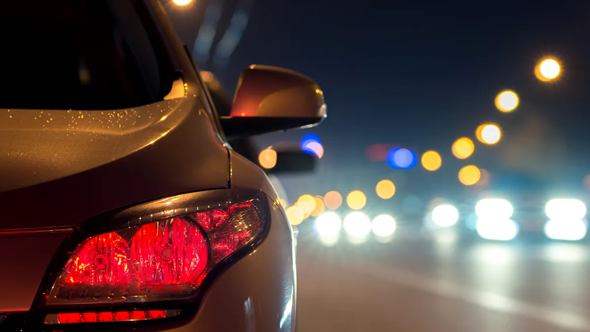 Știri false descoperite de Registrul Auto Român. Modificări care nu au apărut niciodată în Codul Rutier