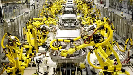 Fabrica în care roboţii vor construi alţi roboţi va fi deschisă în 2020