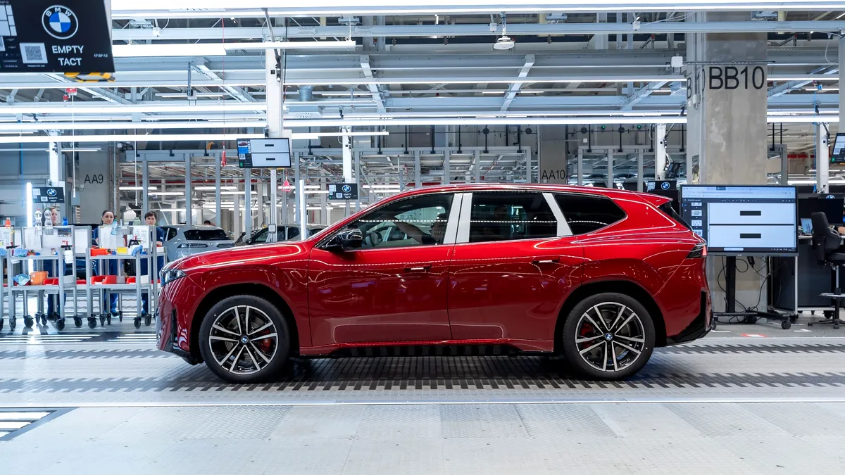 Uzina BMW din Ungaria a produs modelul iX3 cu numărul 50.000, la doar nouă luni de la începerea producției de serie