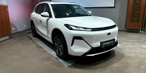 Geely Starray EM-i ajunge în România. Noul SUV PHEV se anunță un rival pentru BYD Seal 6 DM-i