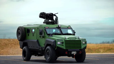 Un stat face o livrare masivă de vehicule pentru Ucraina: Aproape 300 de blindate Senator, după ce a donat deja 2.000 de mașini