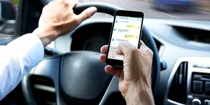 2025: Toți românii vor avea permis auto pe telefonul mobil. Când începe implementarea proiectului