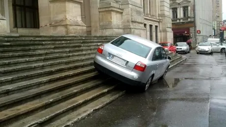 5 șoferi care au parcat pe scări fără să aibă vreo urmă de regret