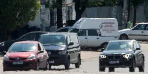 Cod roșu de caniculă în România: asfaltul poate depăși 70 de grade Celsius! Pericol de explozie în cazul anvelopelor uzate