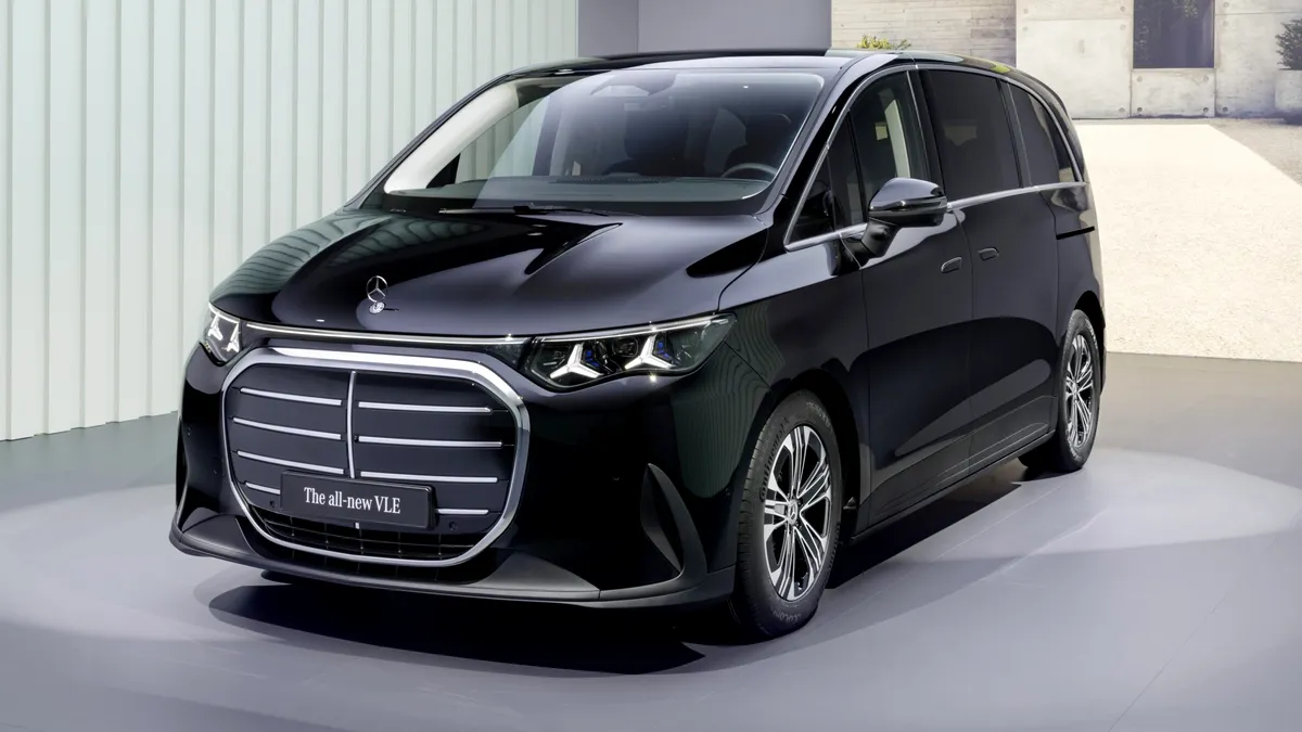 Mercedes-Benz VLE poate fi comandat în România și cu tracțiune integrală. Cât costă rivalul pentru monovolumul de lux Xpeng X9?