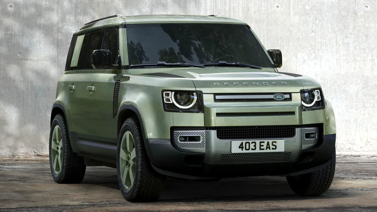 Proprietarii de Land Rover recurg la măsuri disperate. Cum își asigură mașinile pentru a nu fi furate? - VIDEO