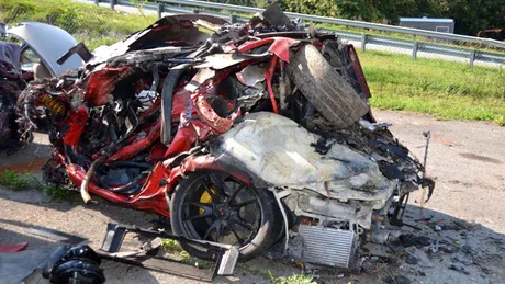 Accident: Porsche 911 GT2 RS, de nerecunoscut!